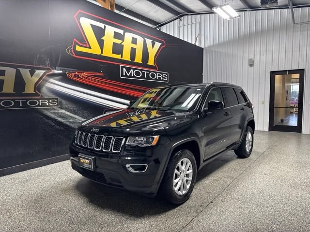 Used 2022 Jeep Grand Cherokee Laredo E AWD/4WD image 1