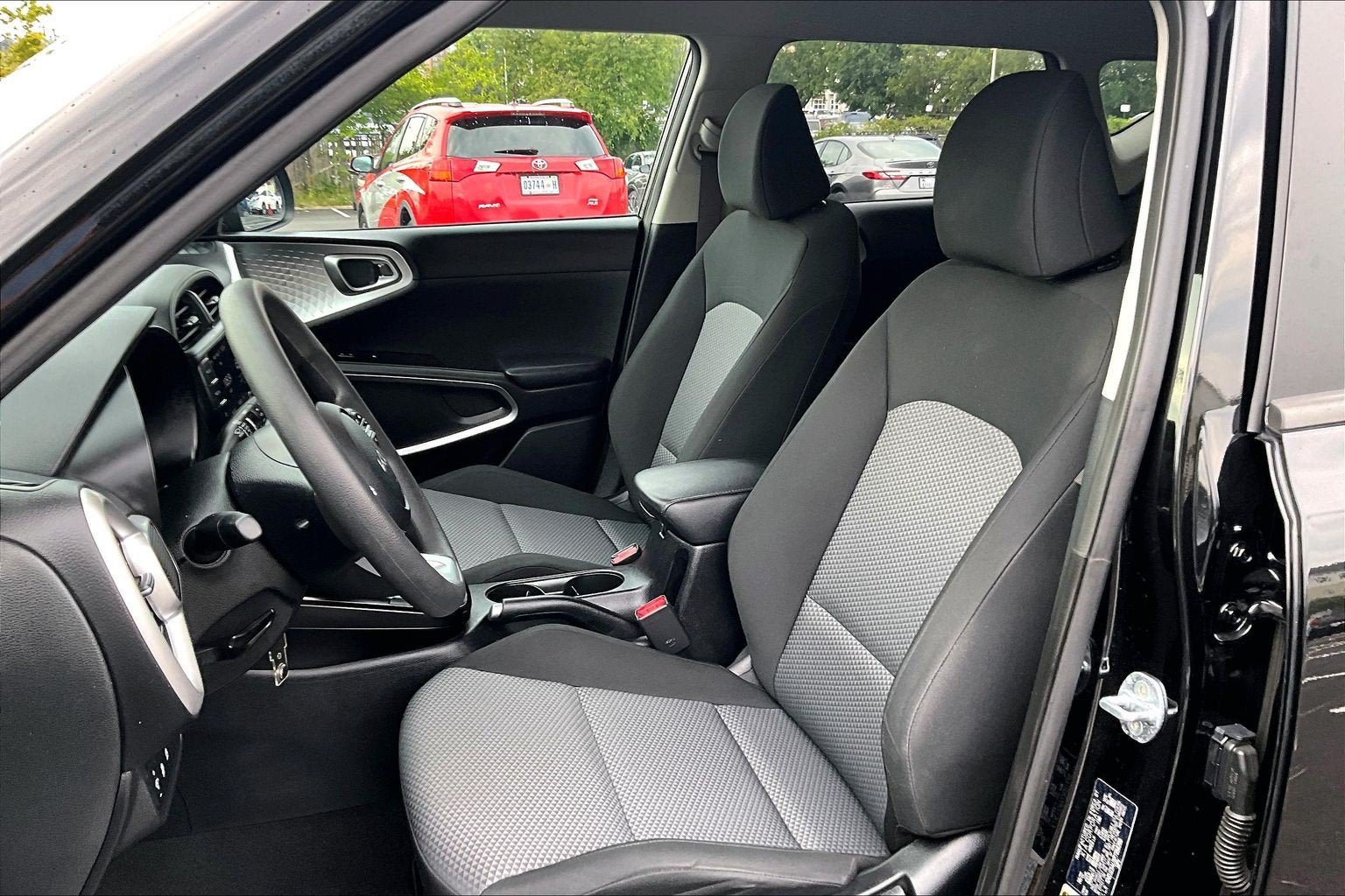 Used 2023 Kia Soul LX w/ LX Technology Package FWD image 22