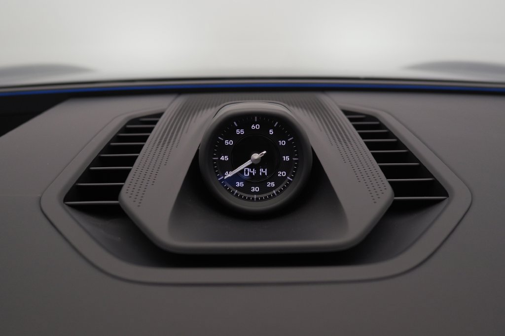 New 2026 Porsche Cayenne Electric Coupe AWD/4WD image 25
