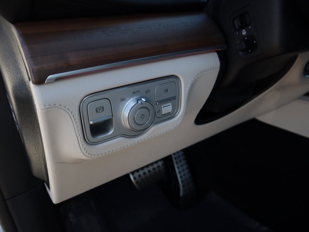 New 2026 Mercedes-Benz GLS 450 4MATIC image 38