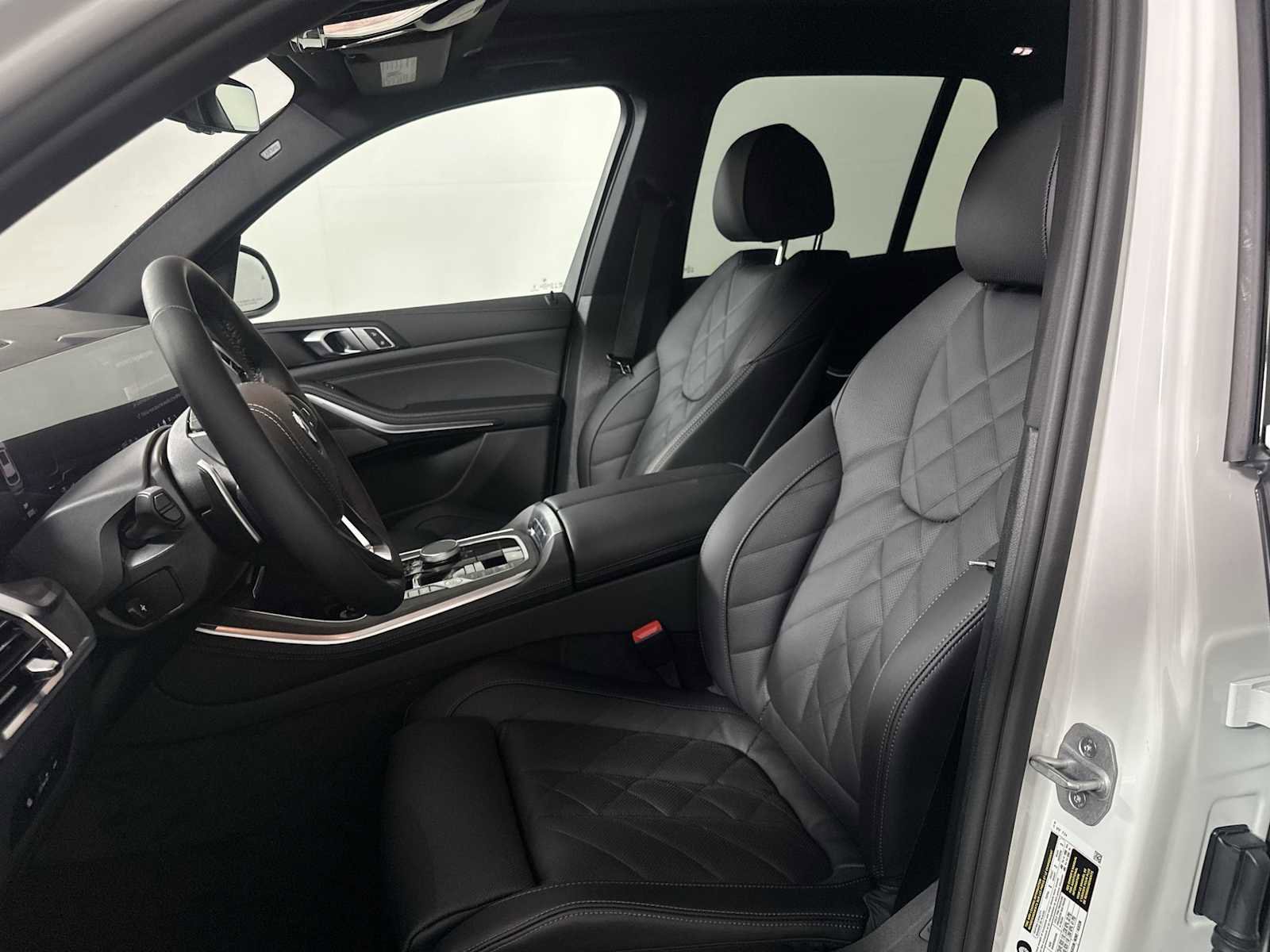 New 2026 BMW X5 xDrive40i w/ Premium Package image 11