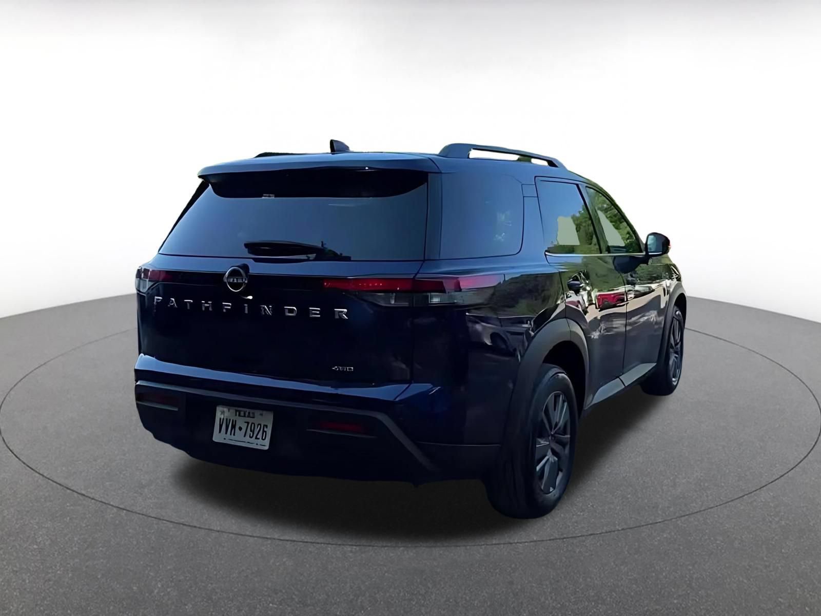 Used 2025 Nissan Pathfinder SV AWD/4WD image 13