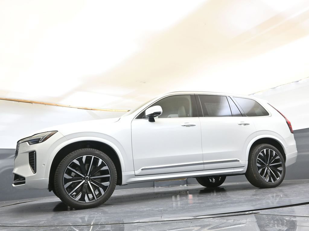 New 2026 Volvo XC90 B6 Plus w/ Protection Package Premier image 40