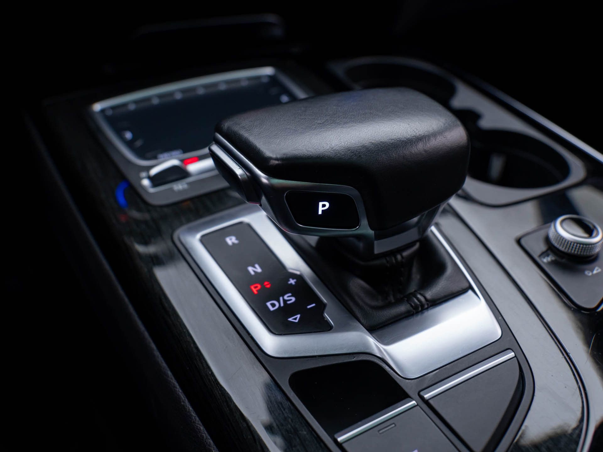 Used 2018 Audi Q7 3.0T Premium Plus w/ Premium Plus Package image 31