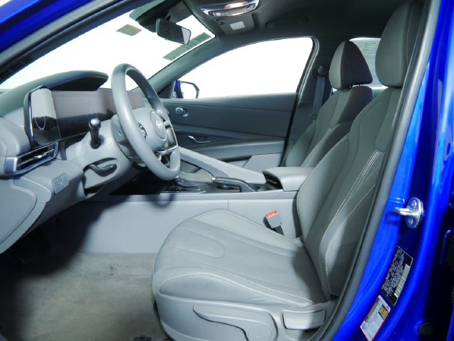 Used 2024 Hyundai Elantra SEL FWD image 18