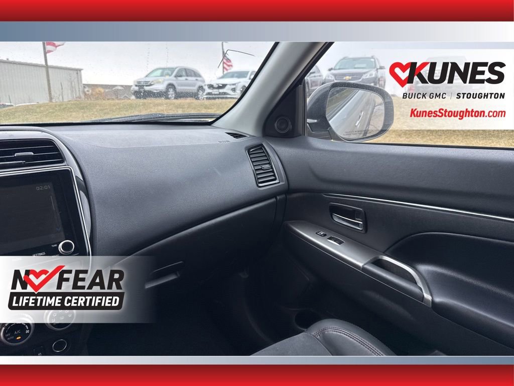 Used 2022 Mitsubishi Outlander Sport SE image 41