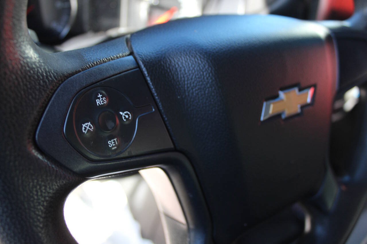 Used 2015 Chevrolet Silverado 2500 W/T AWD/4WD image 11