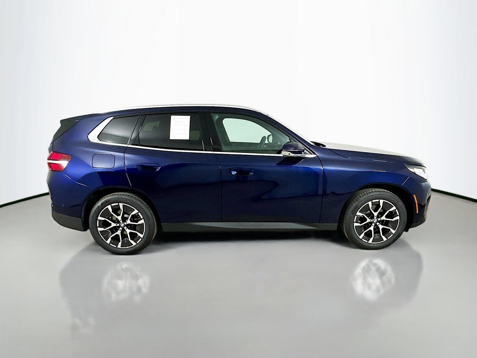 Used 2026 BMW X3 xDrive30i w/ Premium Package AWD/4WD image 4