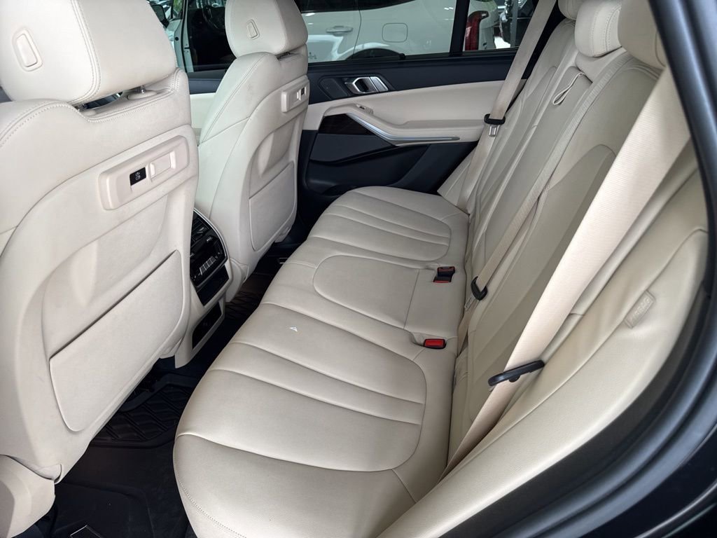 Used 2019 BMW X5 xDrive40i w/ Convenience Package AWD/4WD image 10