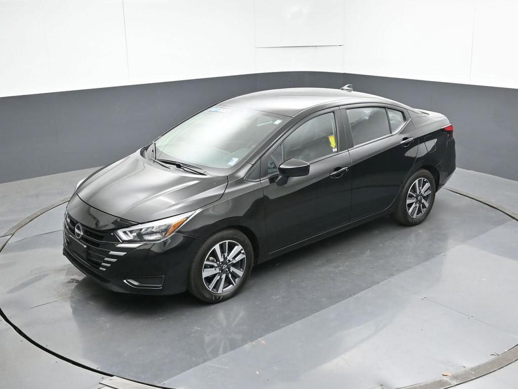 Used 2025 Nissan Versa SV image 41