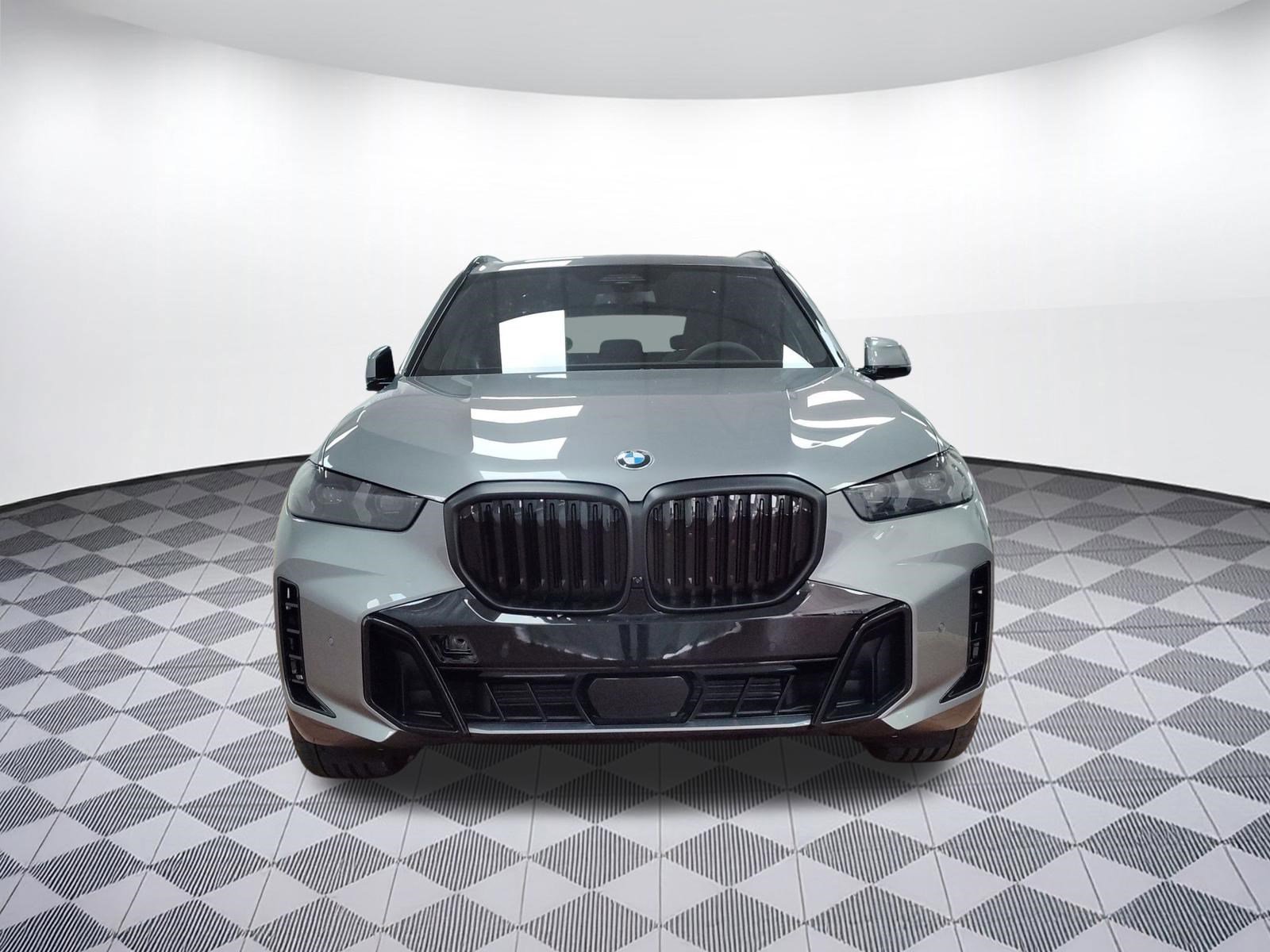 Used 2026 BMW X5 xDrive40i w/ M Sport Package AWD/4WD image 5