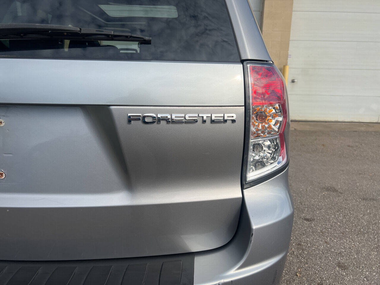 Used 2011 Subaru Forester 2.5X Limited AWD/4WD image 31
