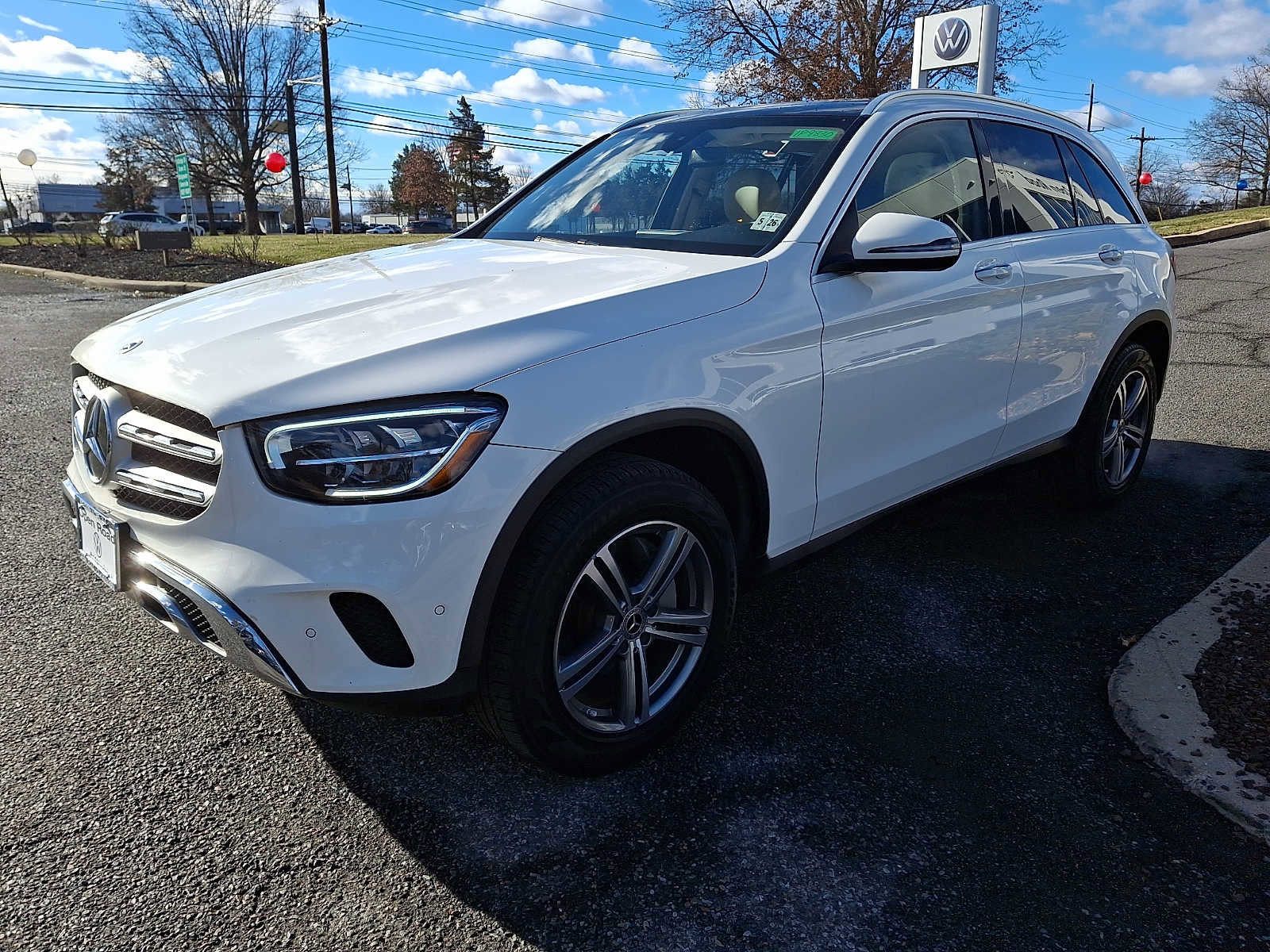 Used 2021 Mercedes-Benz GLC 300 4MATIC image 3