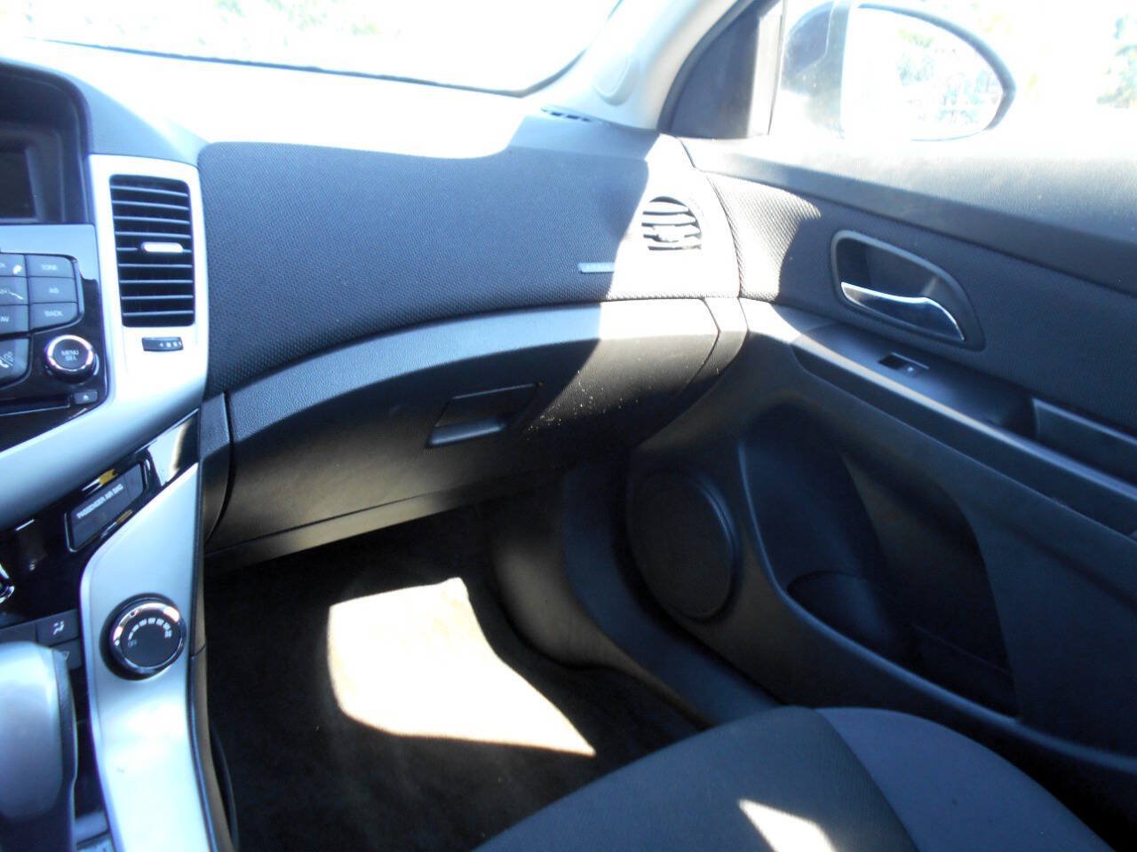 Used 2014 Chevrolet Cruze LT FWD image 14