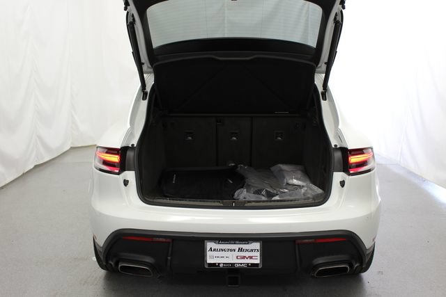 Used 2023 Porsche Macan Turbo AWD/4WD image 13