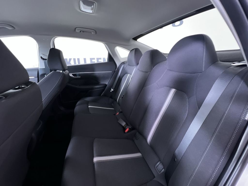 Used 2025 Hyundai Sonata SE FWD image 25