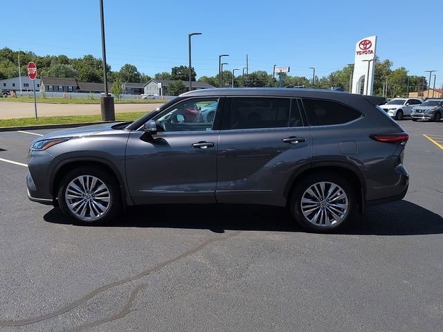 Used 2022 Toyota Highlander Platinum AWD/4WD image 4