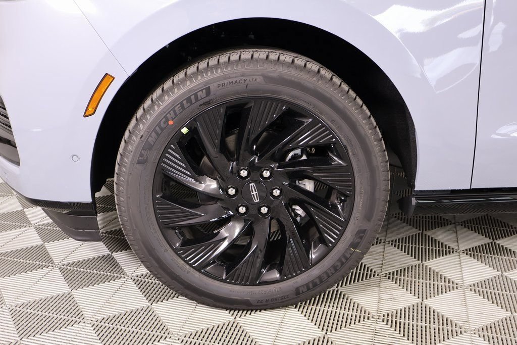 New 2025 Lincoln Navigator Reserve w/ Jet Appearance Package AWD/4WD image 19