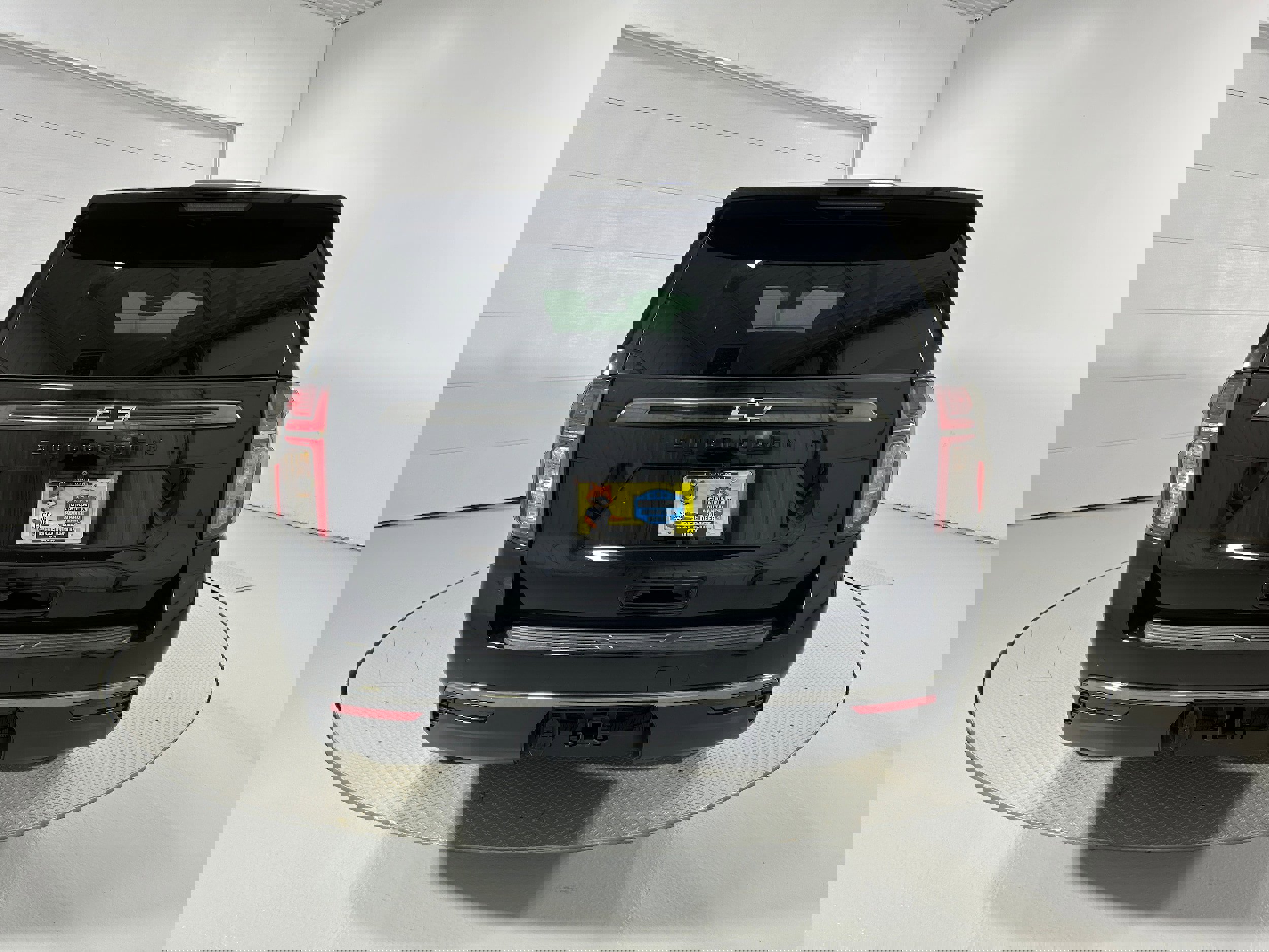 Used 2022 Chevrolet Suburban Z71 image 34