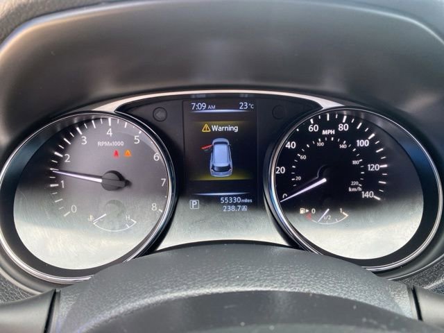 Used 2016 Nissan Rogue SV AWD/4WD image 12
