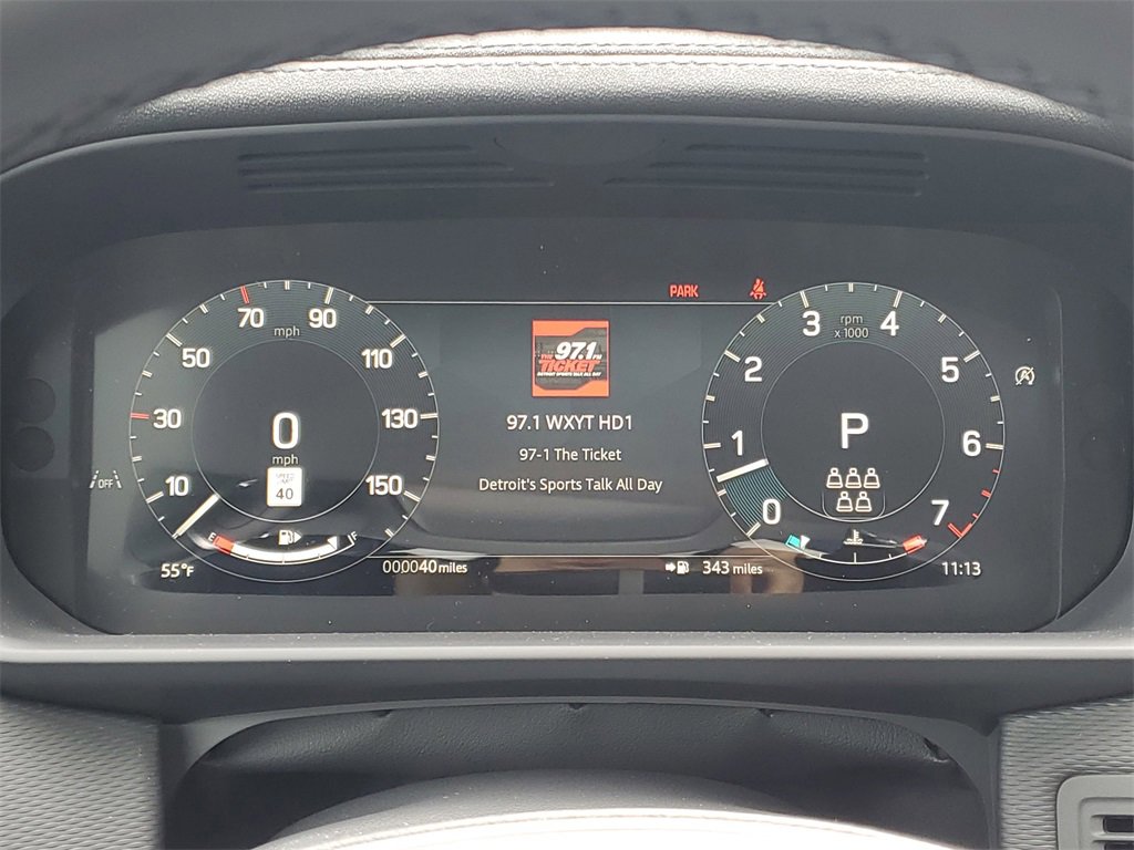 New 2025 Land Rover Discovery Dynamic SE image 18