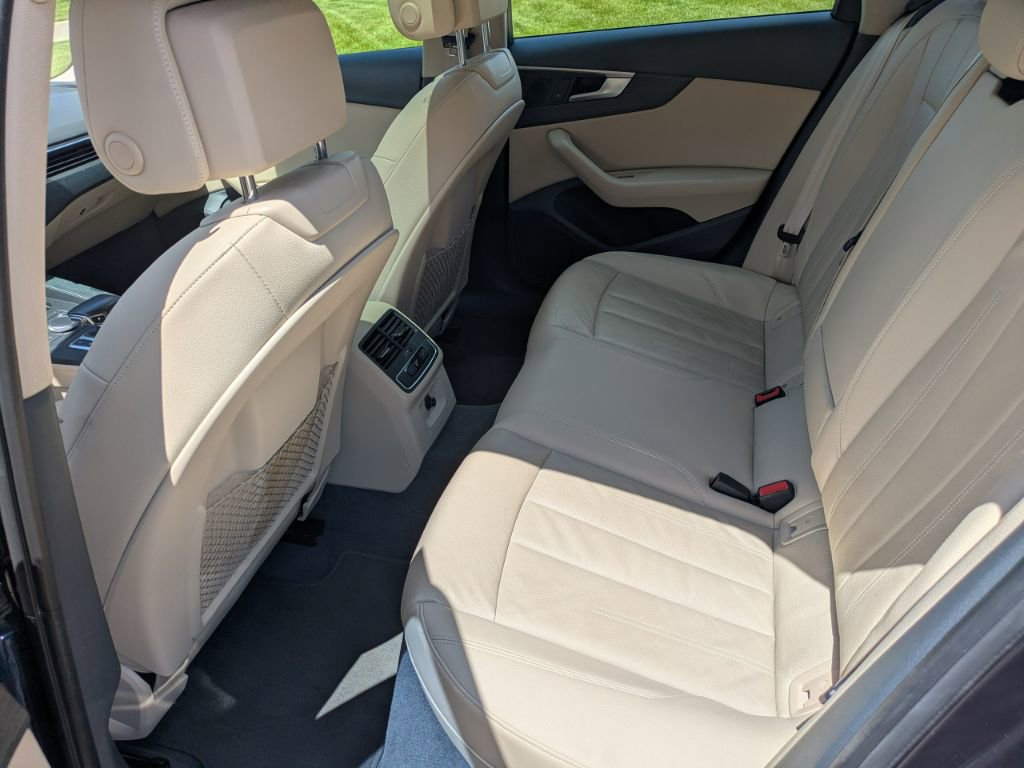 Used 2018 Audi A4 2.0T Ultra Premium w/ Convenience Package FWD image 11