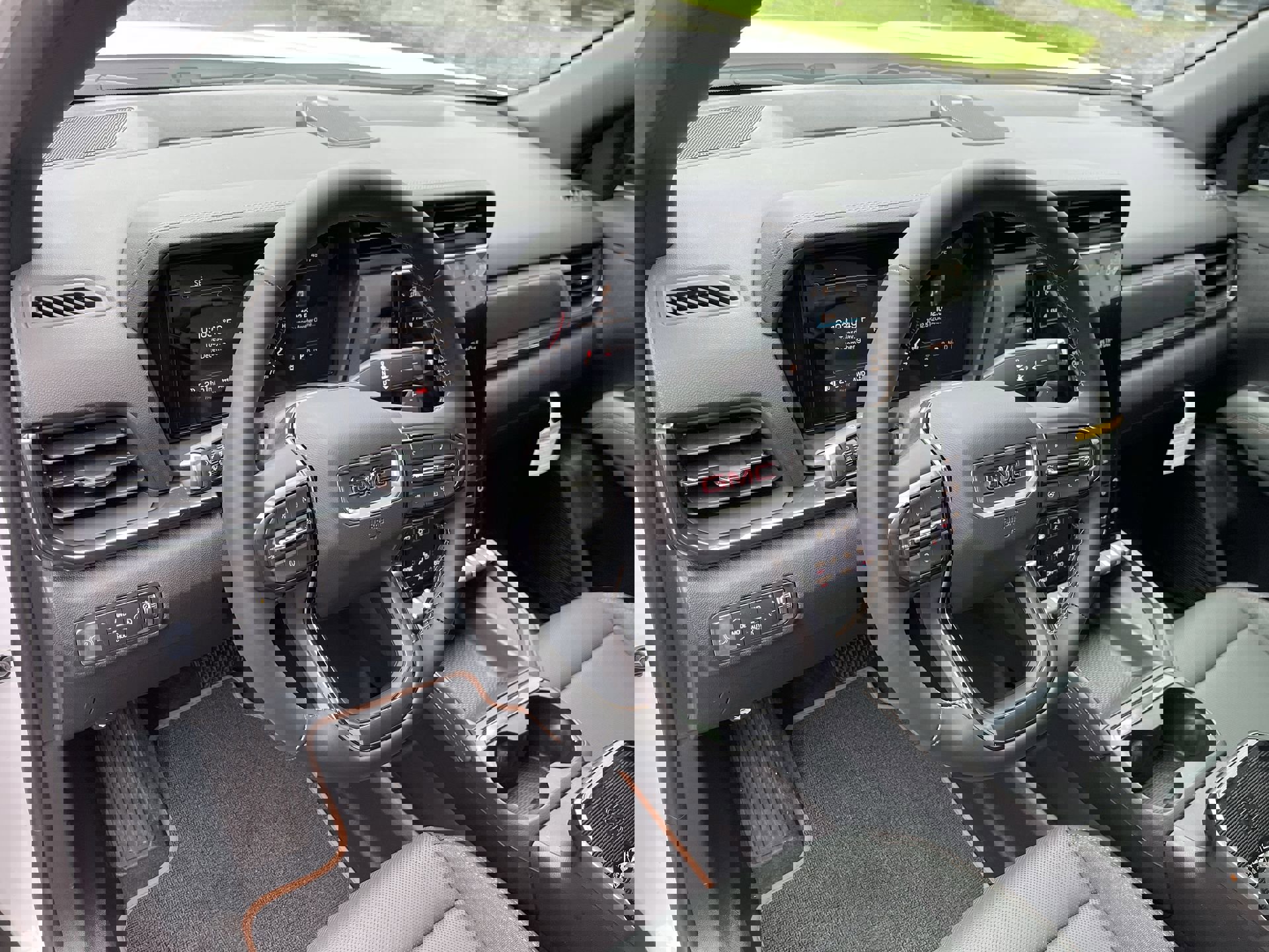 New 2026 GMC Terrain AT4 w/ Convenience Package III image 43