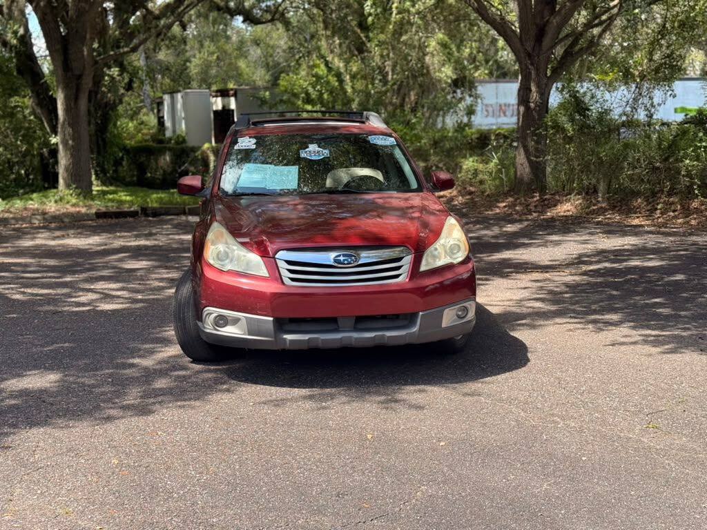 Used 2011 Subaru Outback 2.5i Premium AWD/4WD image 2