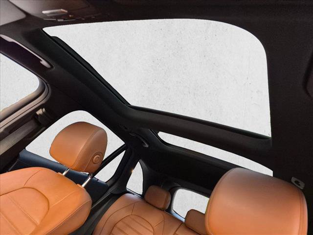 Used 2019 Mercedes-Benz GLC 300 4MATIC image 15