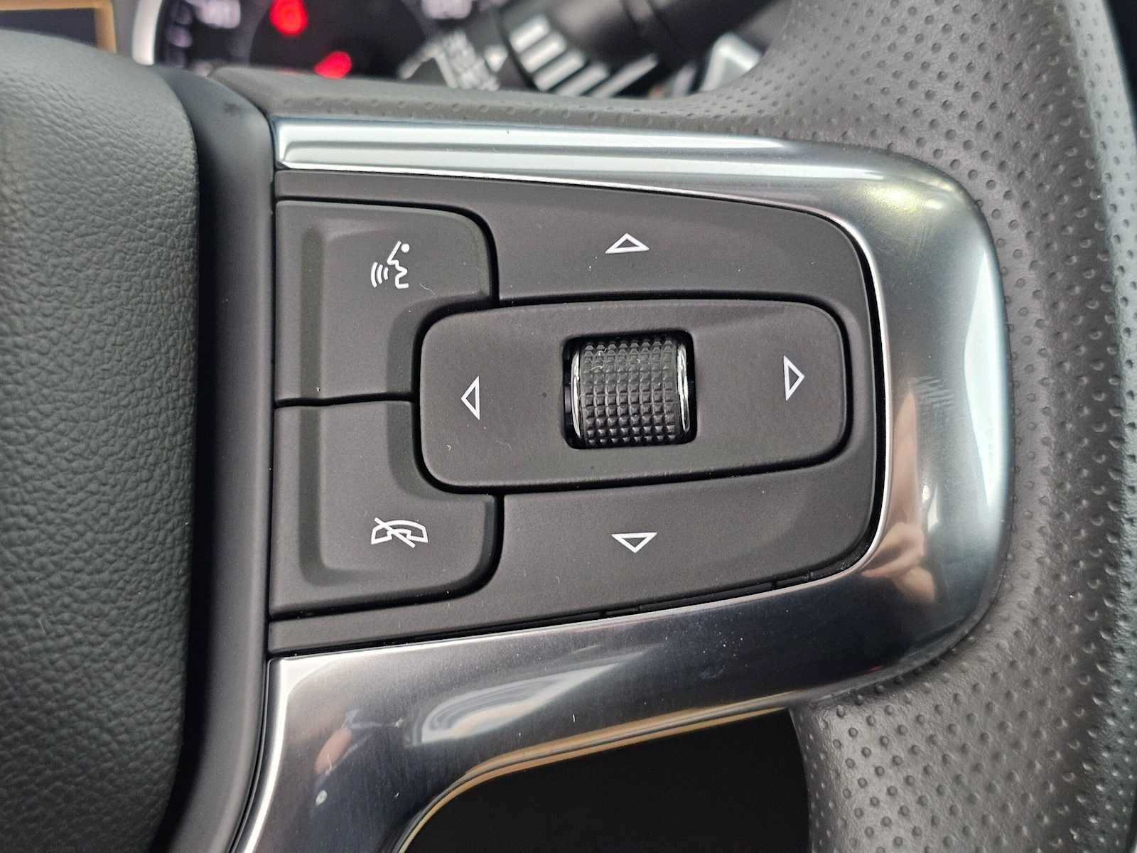 New 2026 Chevrolet Blazer LT w/ Convenience Package FWD image 28