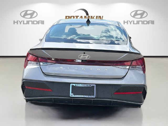 Certified 2026 Hyundai Elantra Sport FWD image 7
