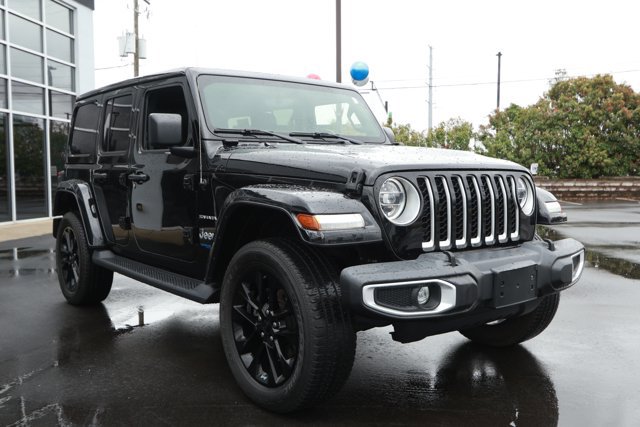 Used 2021 Jeep Wrangler Unlimited Sahara w/ Cold Weather Group image 3