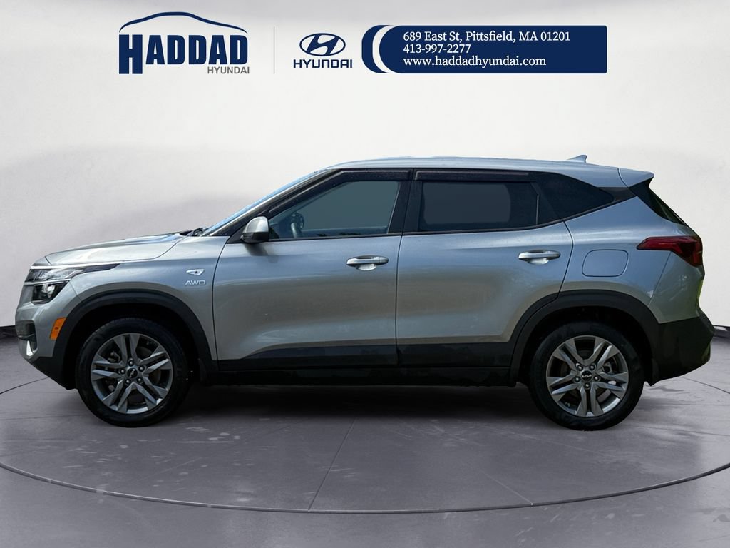 Used 2023 Kia Seltos LX AWD/4WD image 2