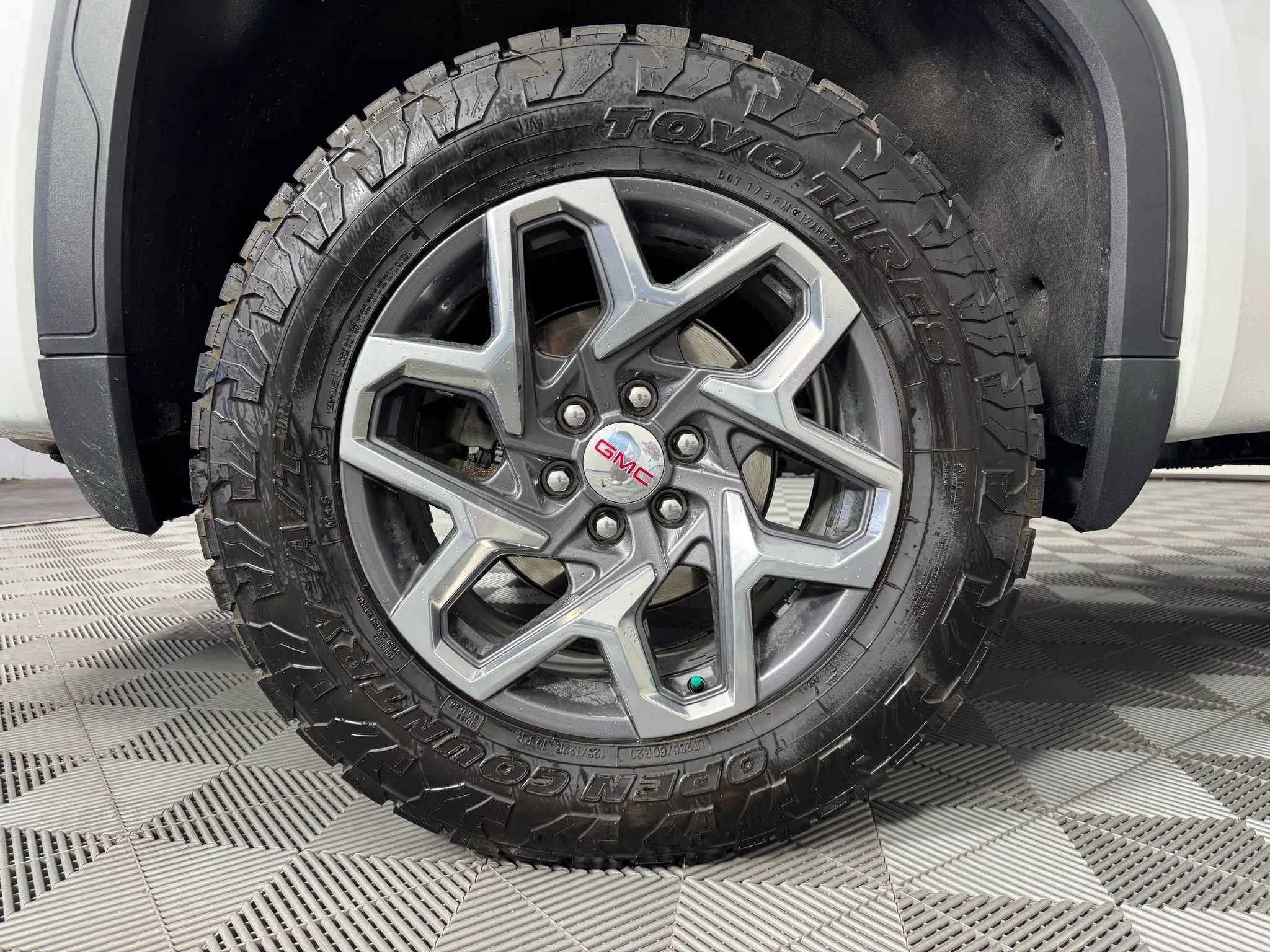 Used 2023 GMC Sierra 1500 SLT w/ SLT Premium Package image 48