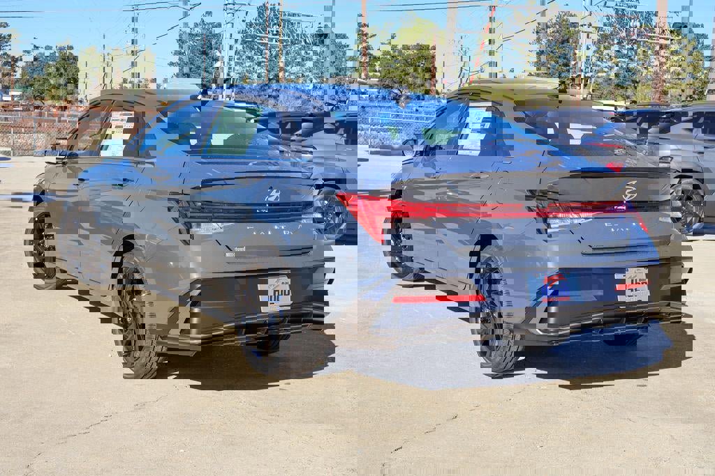 New 2026 Hyundai Elantra SEL Sport Premium image 2