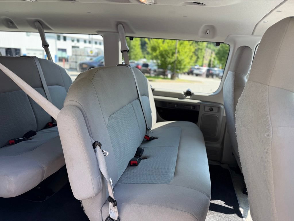 Used 2014 Ford E-350 and Econoline 350 XLT RWD image 8
