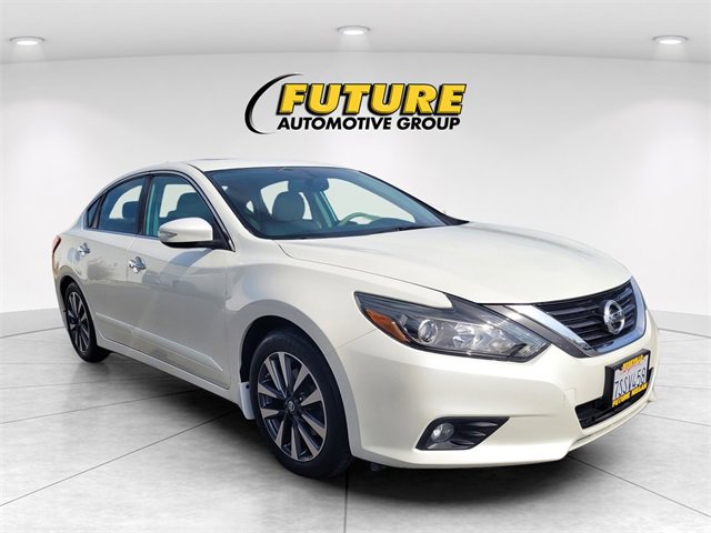 Used 2016 Nissan Altima 2.5 SL w/ 2.5 Technology w/LED Package