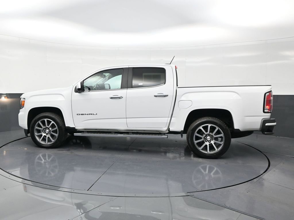 Used 2022 GMC Canyon Denali image 2