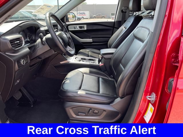 Used 2024 Ford Explorer XLT w/ Equipment Group 202A AWD/4WD image 9