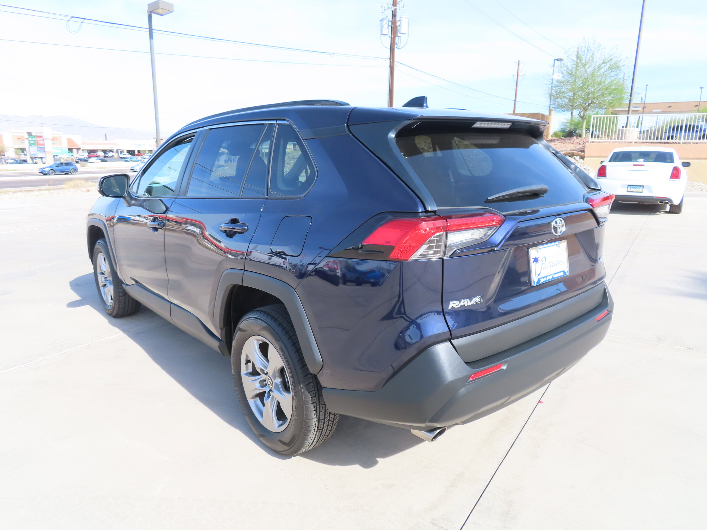 Used 2024 Toyota RAV4 XLE FWD image 5