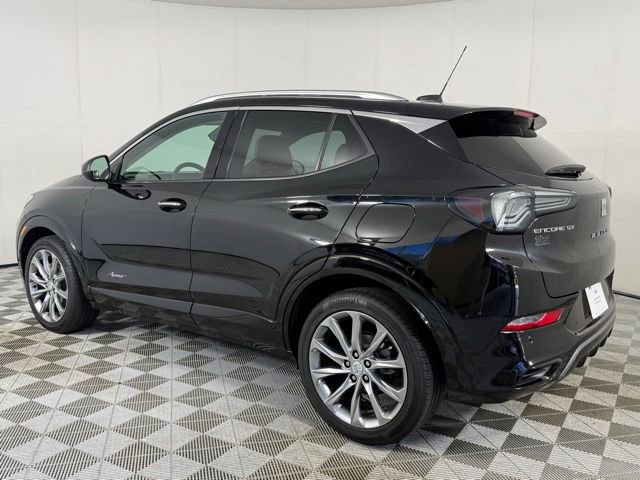Used 2024 Buick Encore GX Avenir w/ Avenir Convenience Package FWD image 8