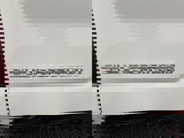 Used 2024 Chevrolet Silverado 3500 High Country w/ Technology Package image 32