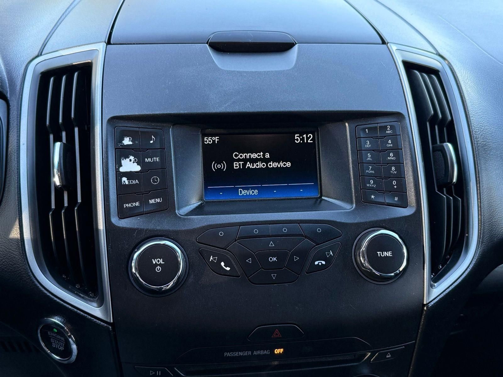 Used 2017 Ford Edge SE image 45