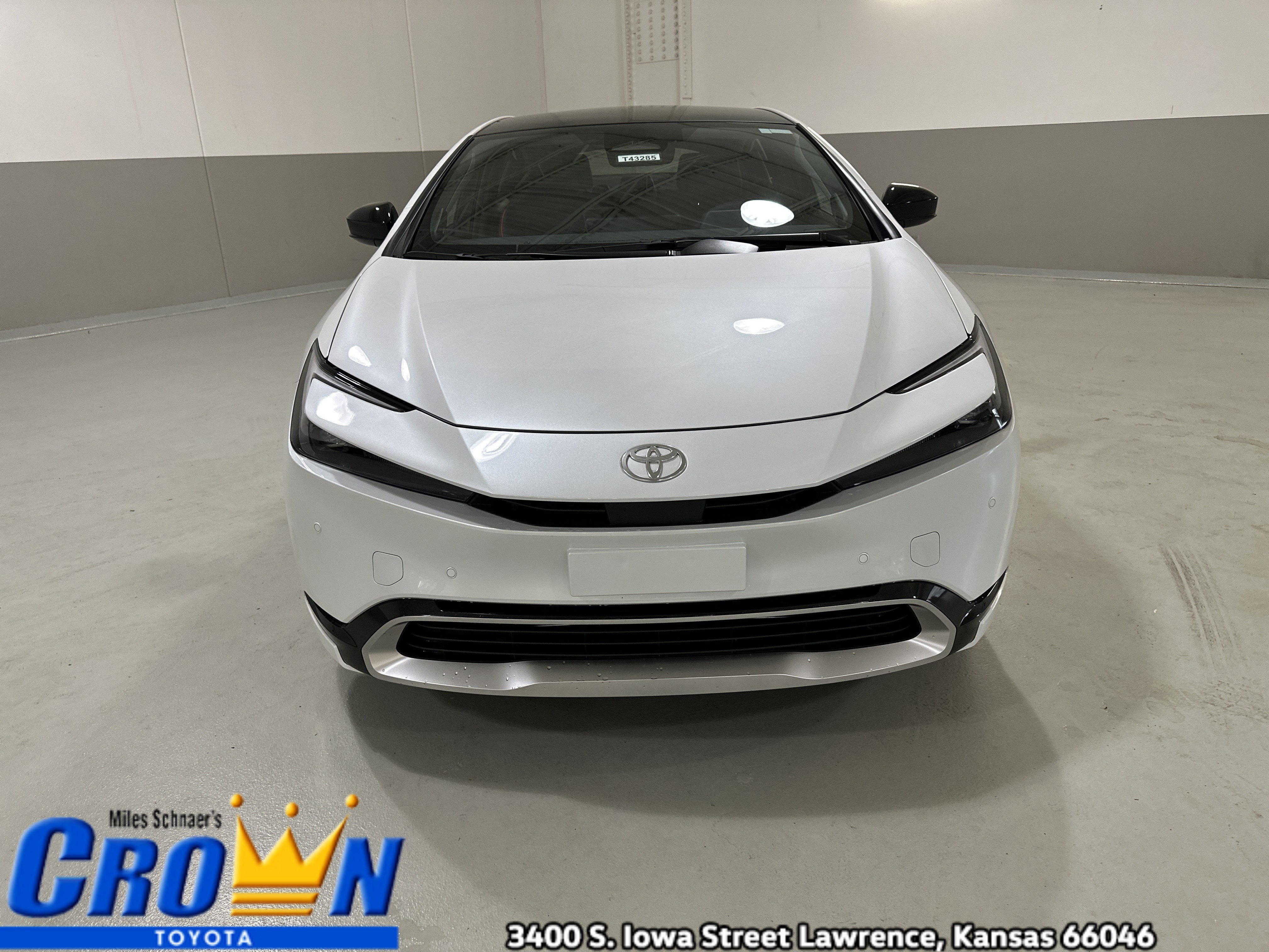 New 2026 Toyota Prius Plug-In Hybrid image 2