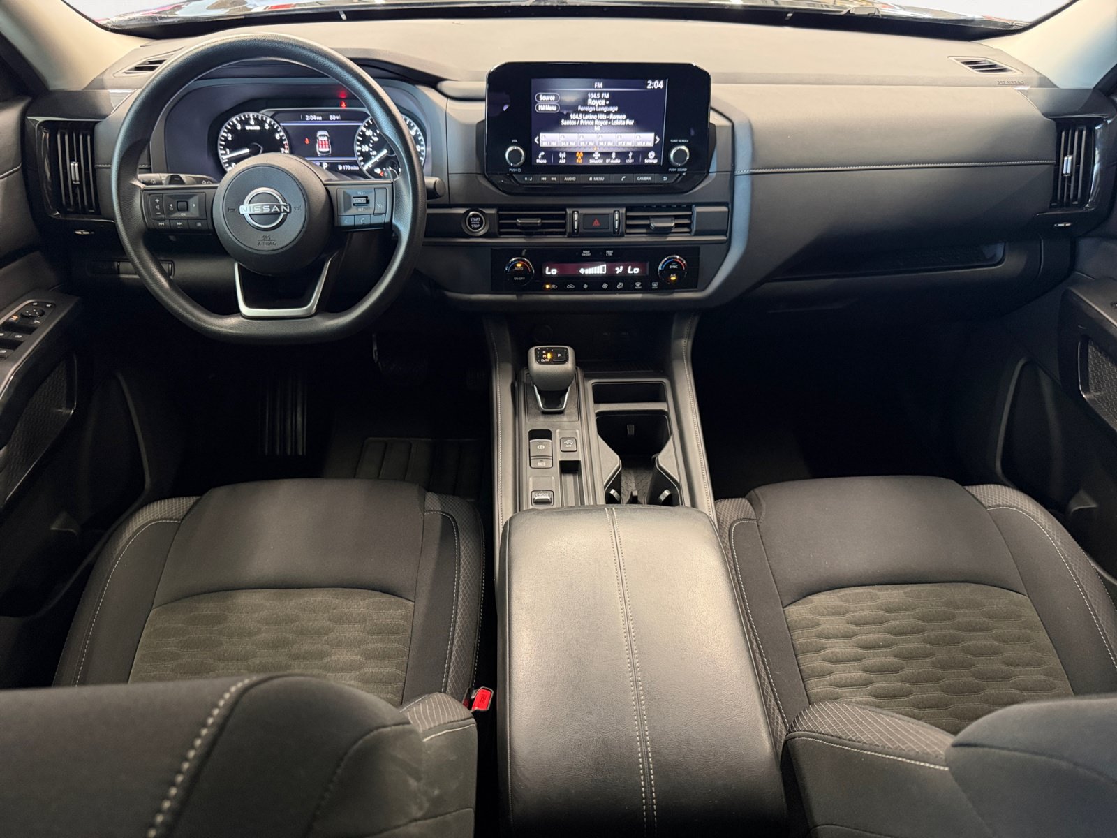 Used 2024 Nissan Pathfinder S FWD image 3
