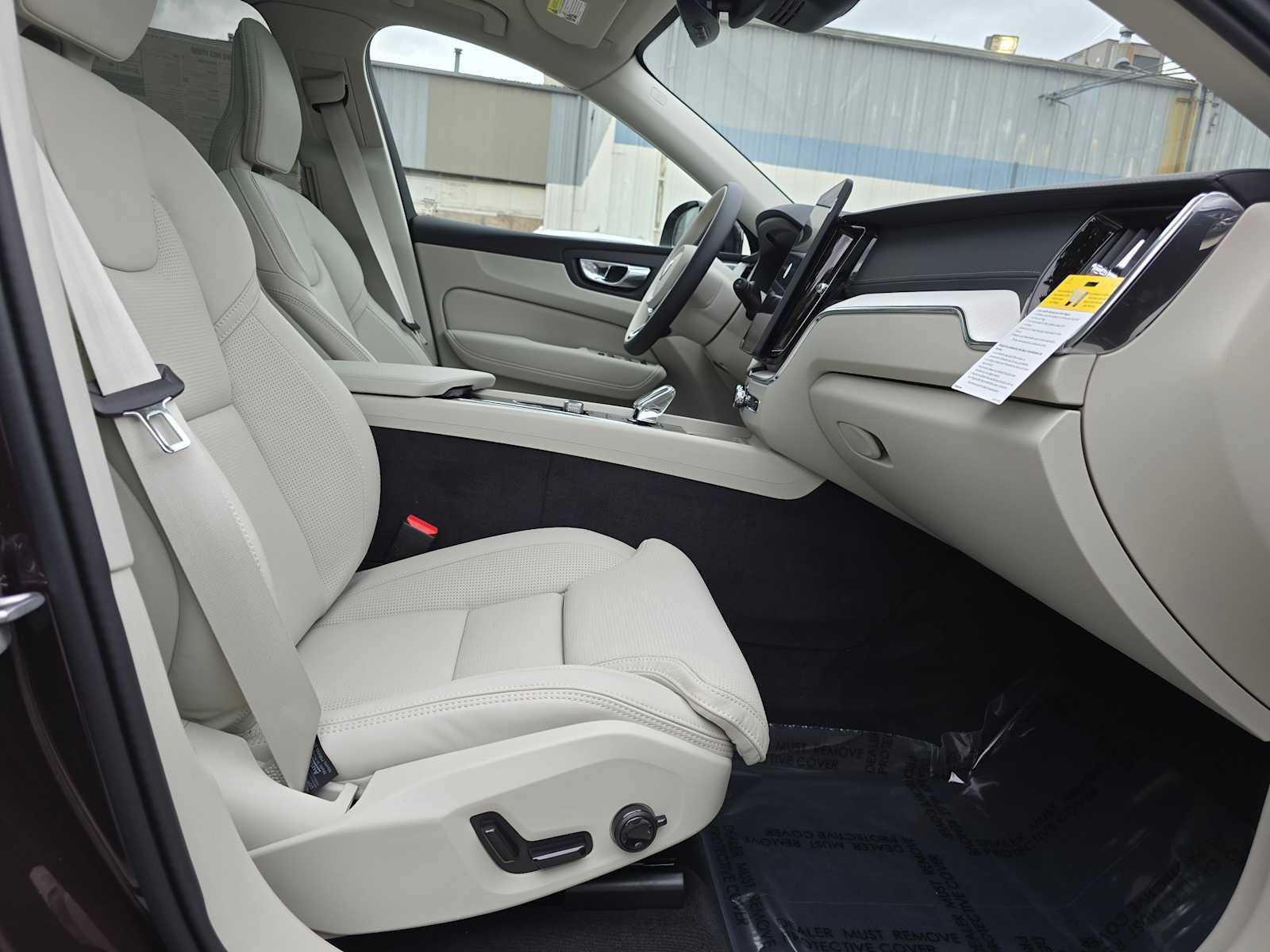 New 2026 Volvo XC60 B5 Ultra w/ Climate Package AWD/4WD image 10