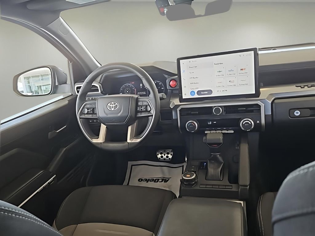 Used 2025 Toyota Tacoma TRD Sport image 25