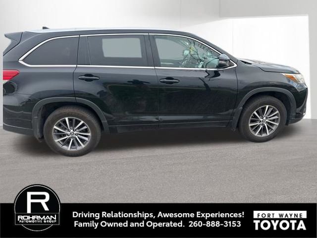 Used 2018 Toyota Highlander XLE AWD/4WD image 6