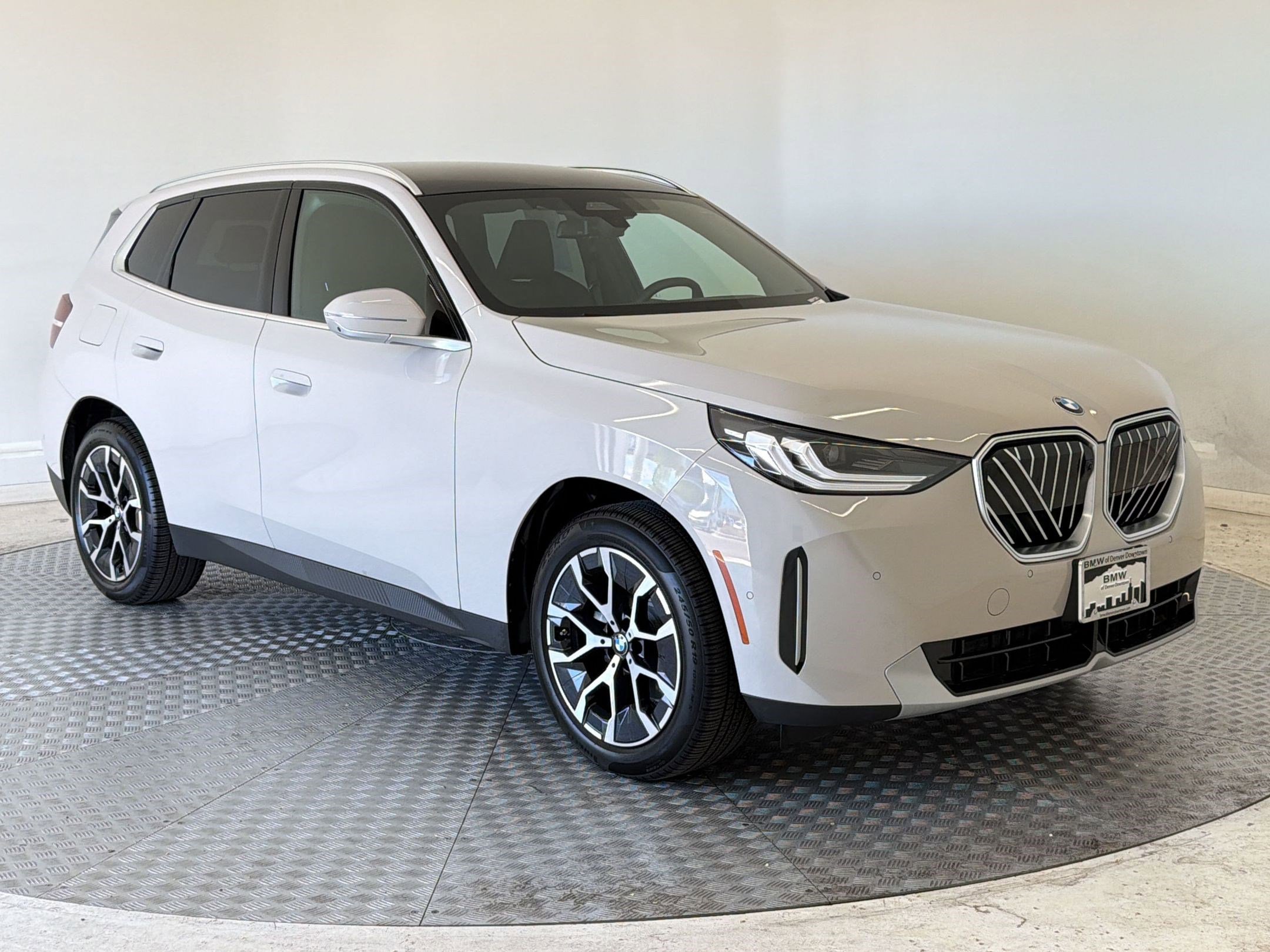 Used 2025 BMW X3 xDrive30i w/ Premium Package image 7