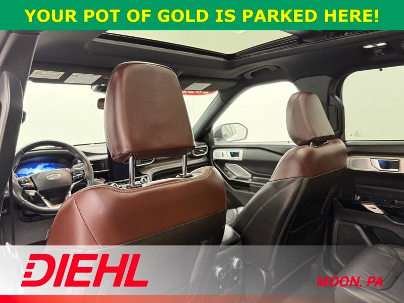 Used 2022 Ford Explorer Platinum w/ Equipment Group 601A image 23